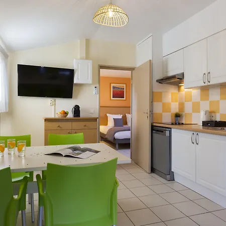 Apart Otel Sowell Les Jardins Du Cap 4*