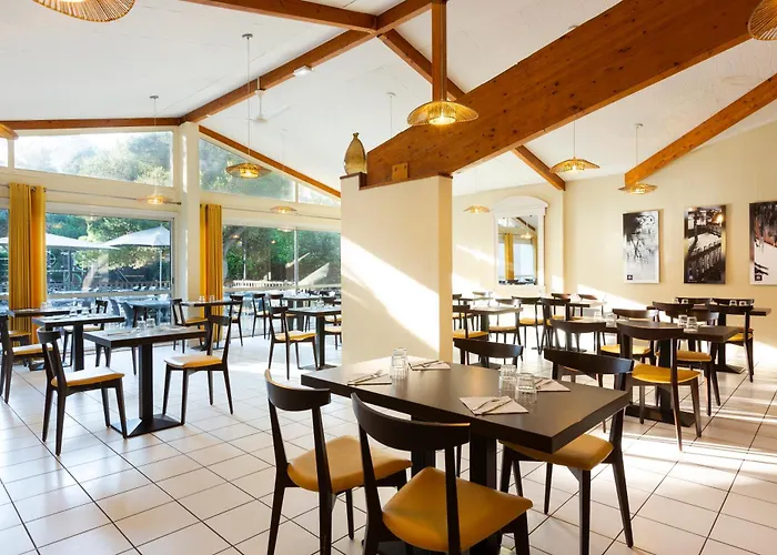 Sowell Les Jardins Du Cap 4* 아그