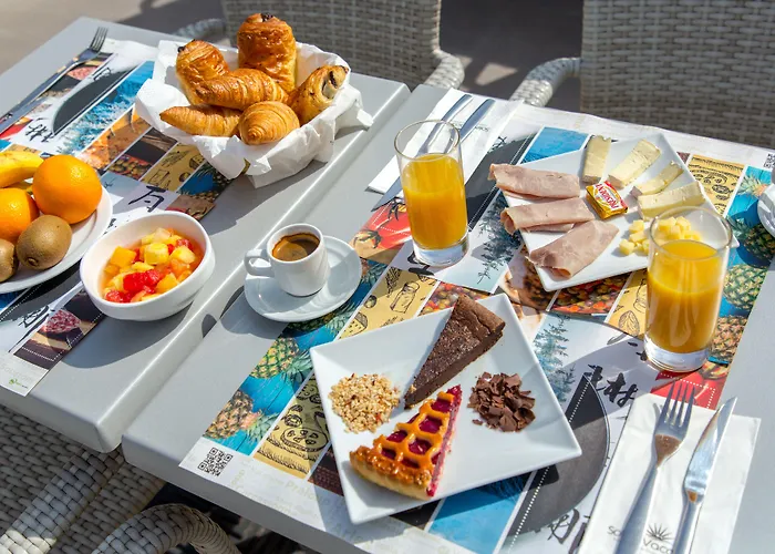 Hotel Sowell Les Jardins Du Cap 4*