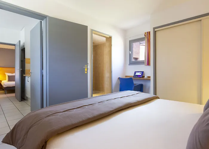 Sowell Les Jardins Du Cap 4* 아그